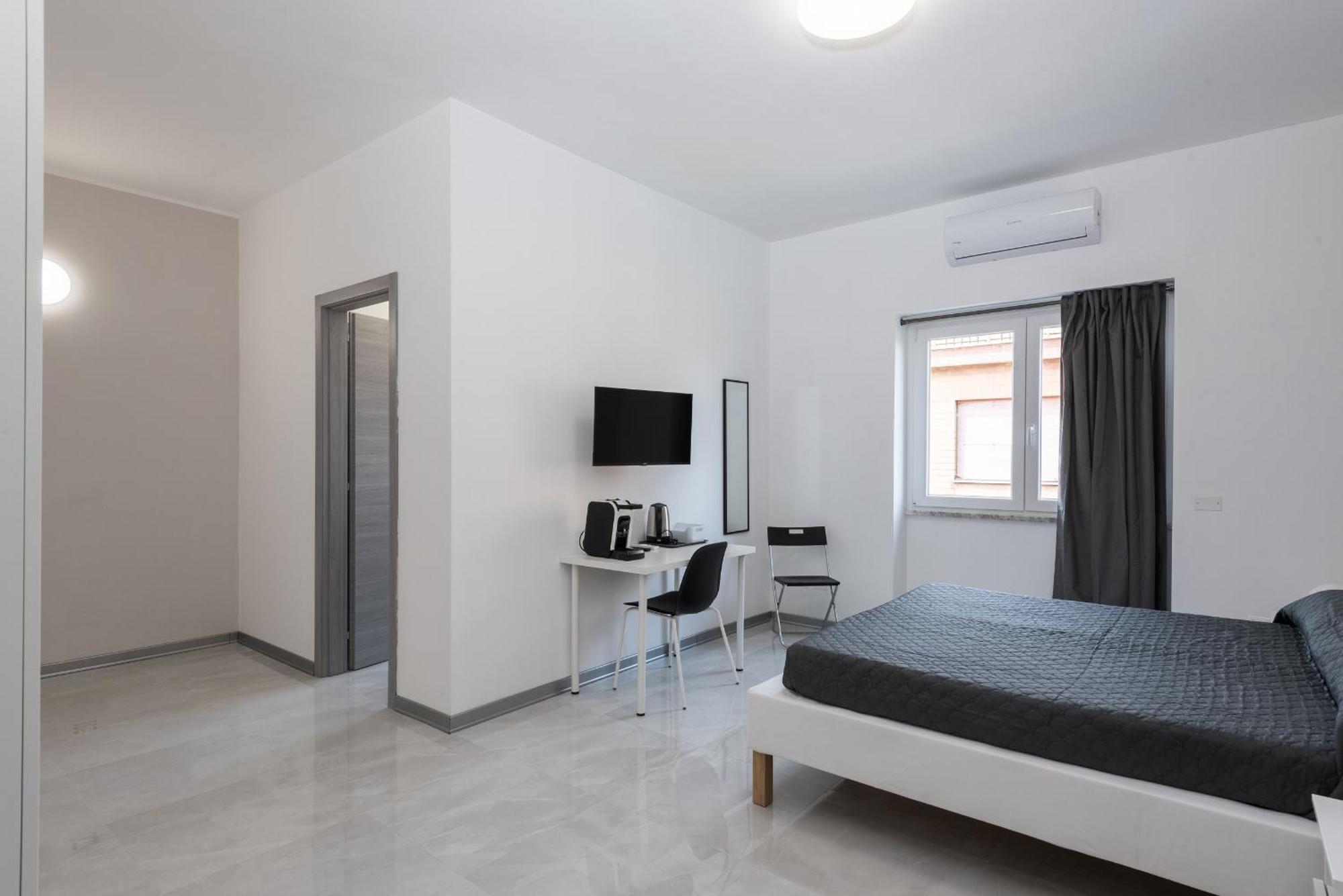 Travelershome Ciampino Airport Guesthouse 600M To Airport Εξωτερικό φωτογραφία