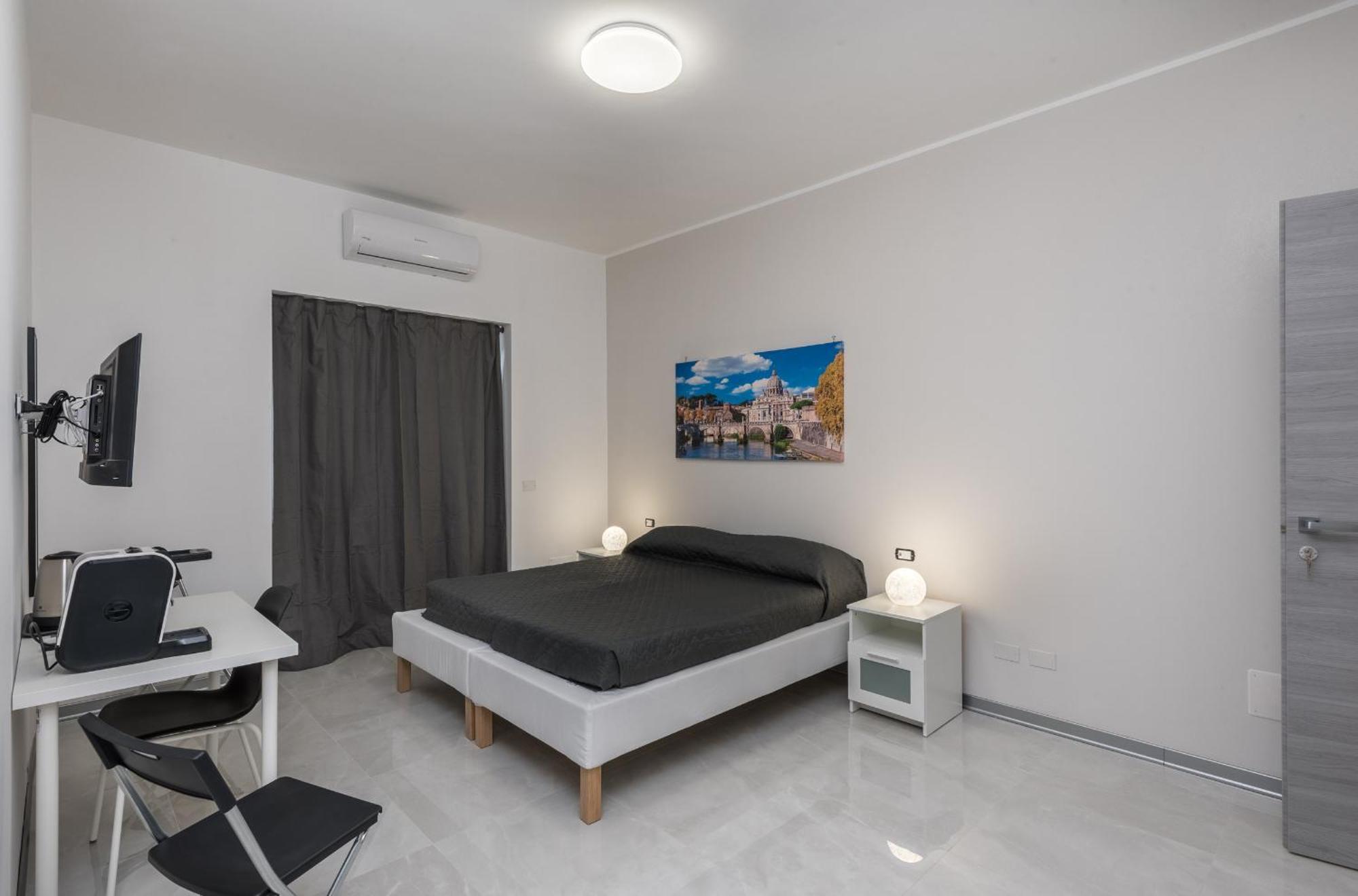 Travelershome Ciampino Airport Guesthouse 600M To Airport Εξωτερικό φωτογραφία
