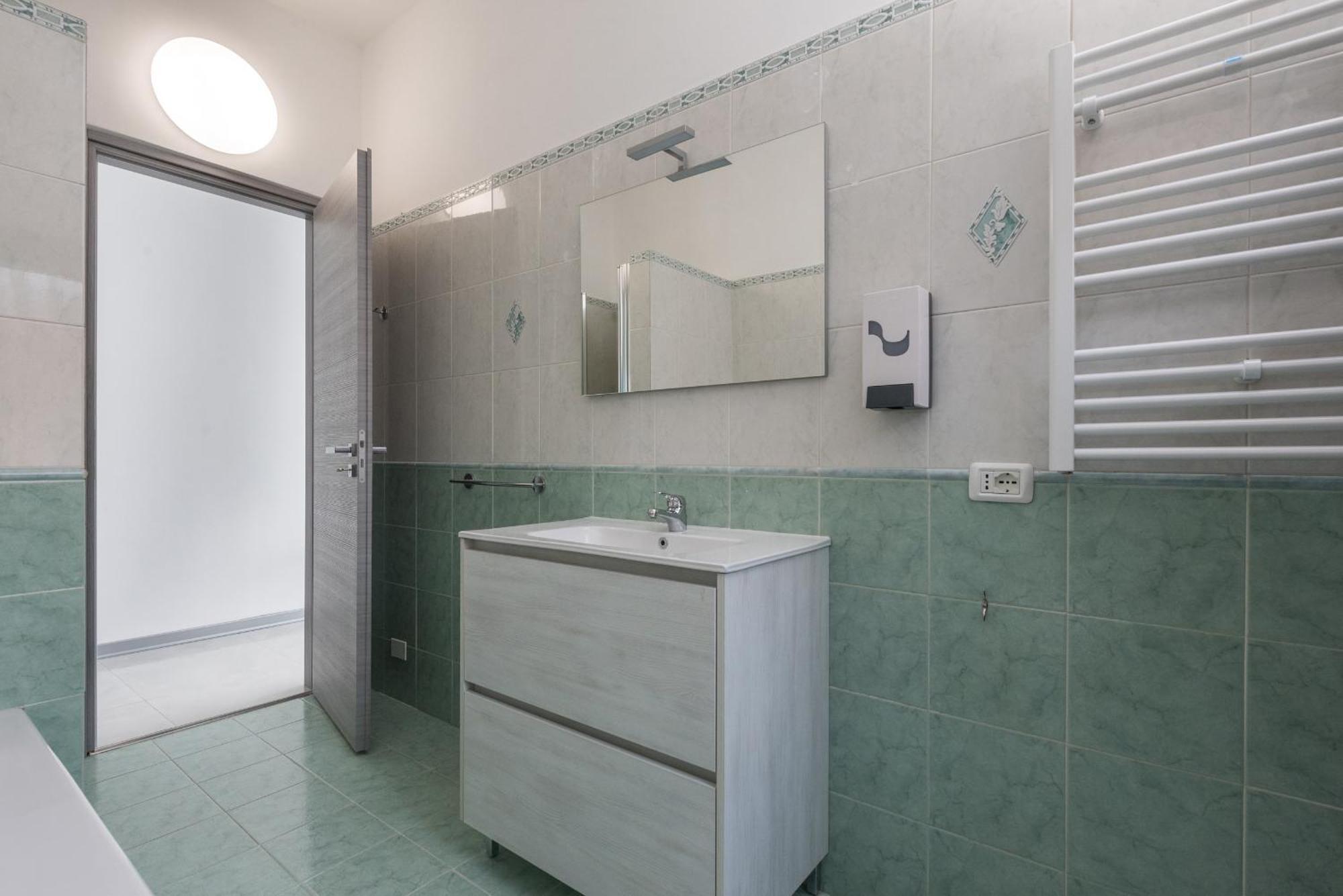Travelershome Ciampino Airport Guesthouse 600M To Airport Εξωτερικό φωτογραφία