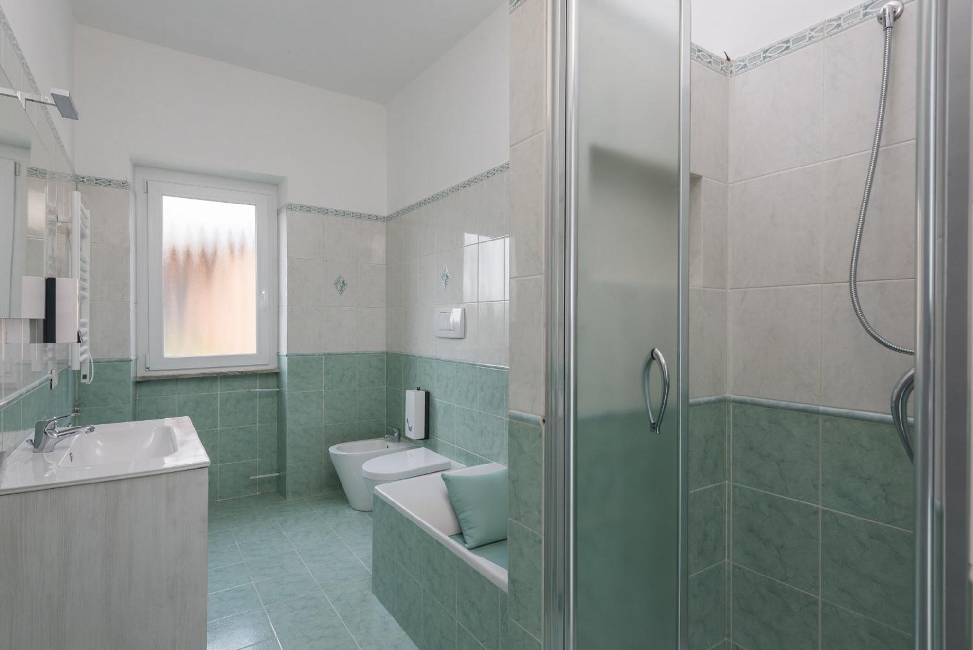 Travelershome Ciampino Airport Guesthouse 600M To Airport Εξωτερικό φωτογραφία
