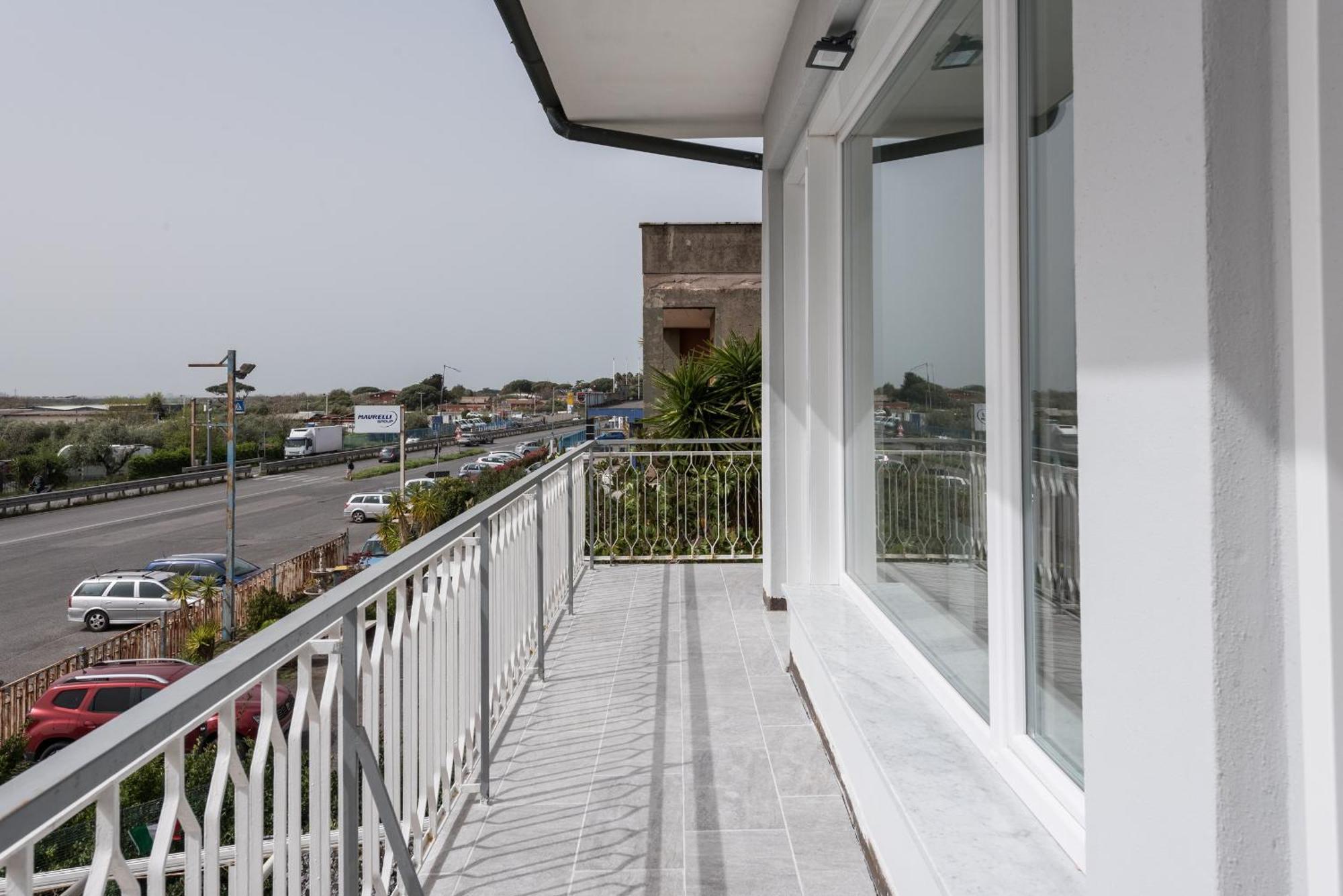 Travelershome Ciampino Airport Guesthouse 600M To Airport Εξωτερικό φωτογραφία