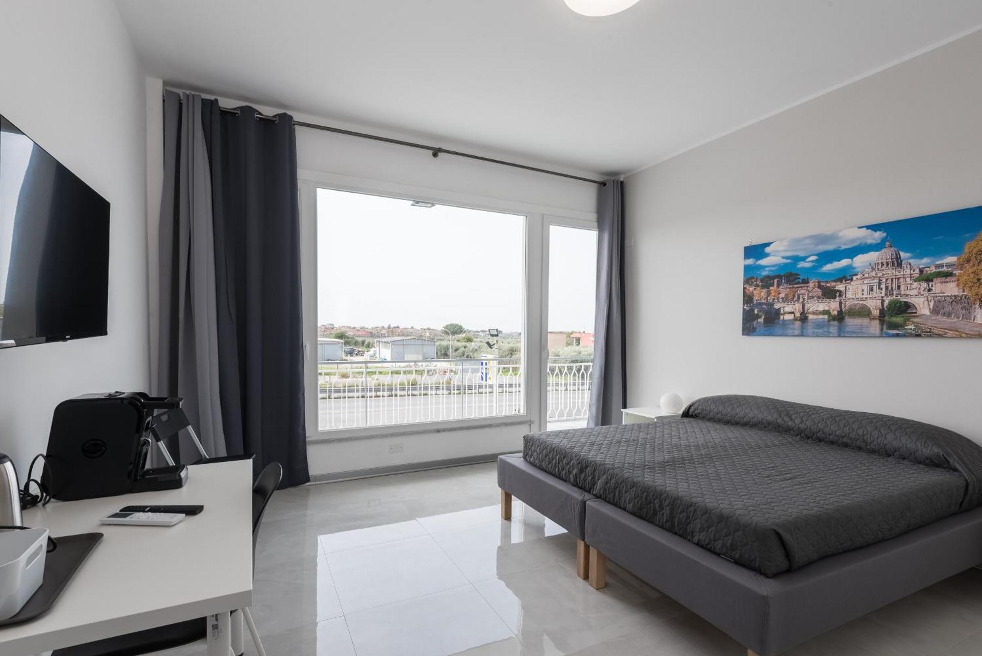 Travelershome Ciampino Airport Guesthouse 600M To Airport Εξωτερικό φωτογραφία