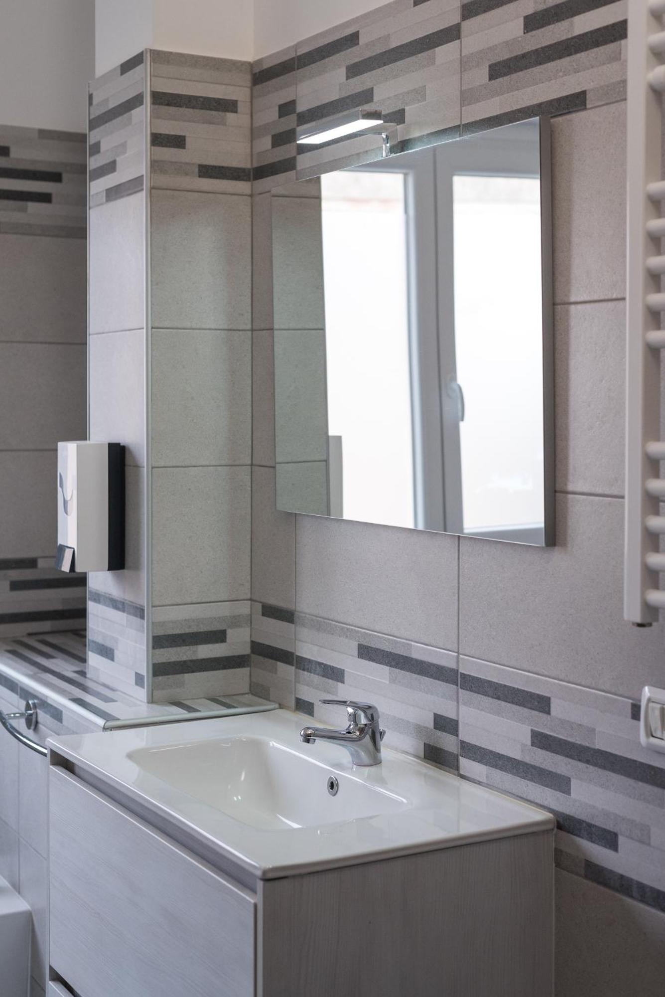 Travelershome Ciampino Airport Guesthouse 600M To Airport Εξωτερικό φωτογραφία